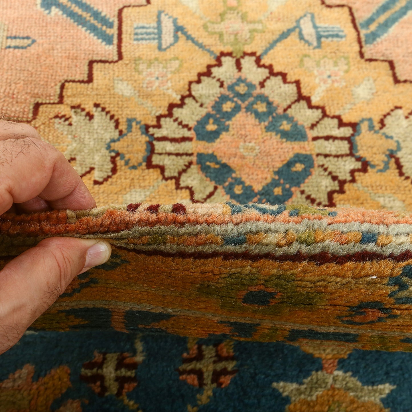 Antique Ushak 11' X 16' 1692