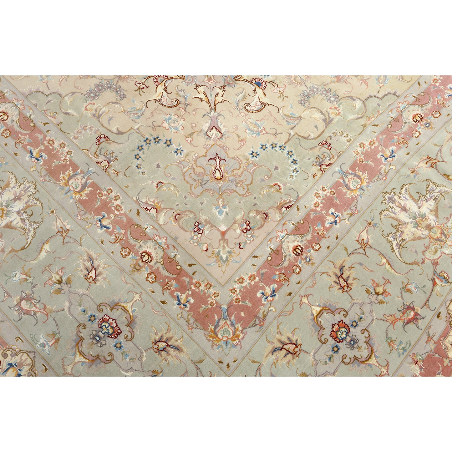 New Tabriz 19'7 X 12'9 4047